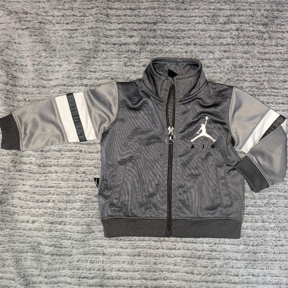 Baby Boy Sportswear Bundle (5 pieces) - Picture 5 of 6